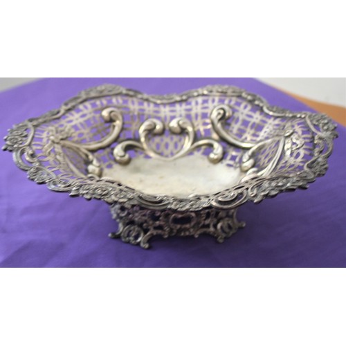 272 - Silver Fruit Basket (possibly ex epergne top) weight 391 grams. Hallmark Possibly Birmingham. approx... 