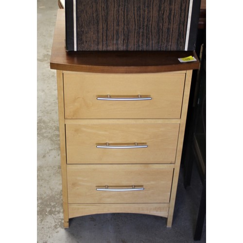 27 - Three-Drawer Bedside Chest - 18