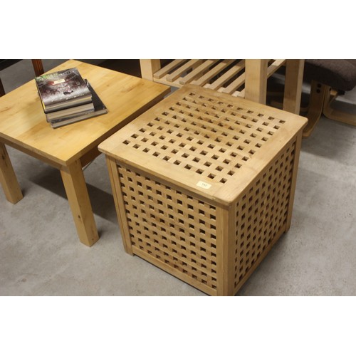160 - Lattice Design Lightwood Laundry/Storage Basket Plus a Lightwood Square Set Occasional Table