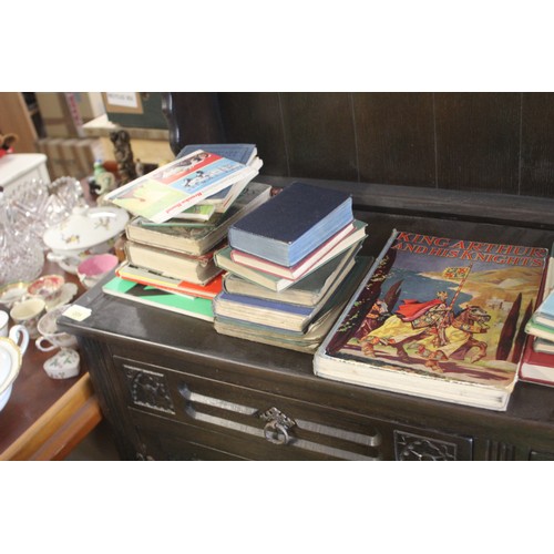 223 - A Selection of Vintage and Inter-War Books - Mainly Educational - including 