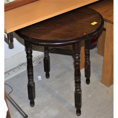 179 - Dark Oak Circular Occasional Table on Turned Legs