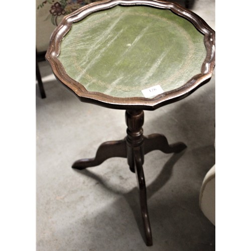 176 - Single Pedestal Wine Table having Green Leather Inset Top