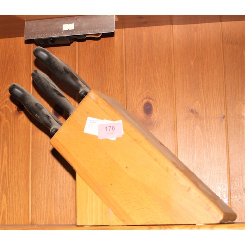 176 - Knife Block