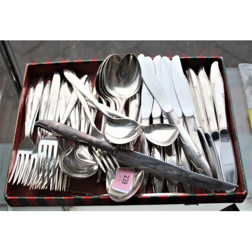 92 - Assorted Cutlery (Community)