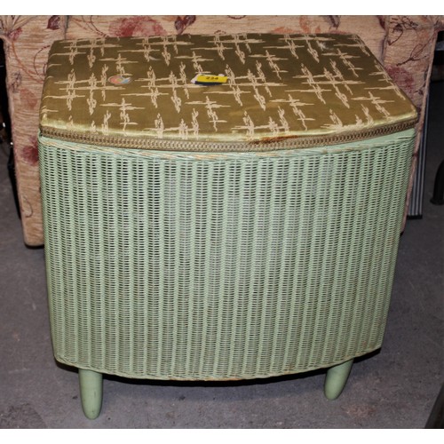 234 - Lloyd Loom 1950s Linen Basket in Light Green