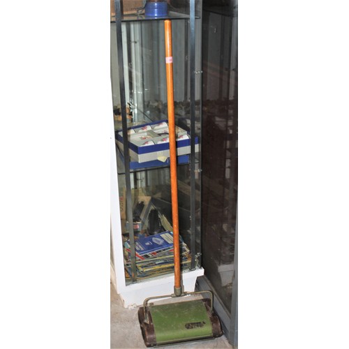 84 - A Vintage Kleeneze Manual Push-Pull Carpet Sweeper