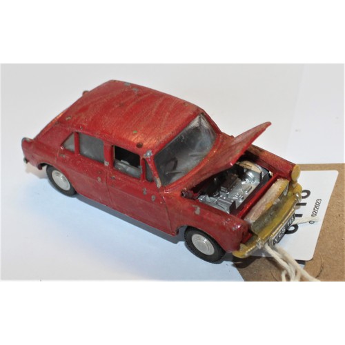 13 - Iri-ang Spot On 1/42 Scale Die Cast Model Morris 1100 in Red Ref SP262
Roof rack fitment missing - M... 