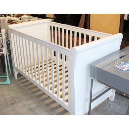 48 - A Child's Cot (White)