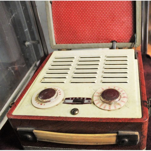 185 - Early Vidor Portable Radio