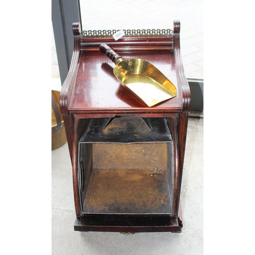 16 - A Victorian/Edwardian Ornate Mahogany Coal Scuttle on Castors with Liner and Original Brass Coal Sho... 