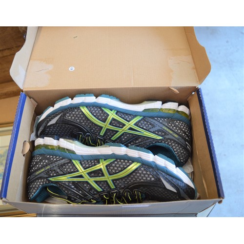 169 - A Pair if Asuic Gells Training Shoes. Brand New Size 8