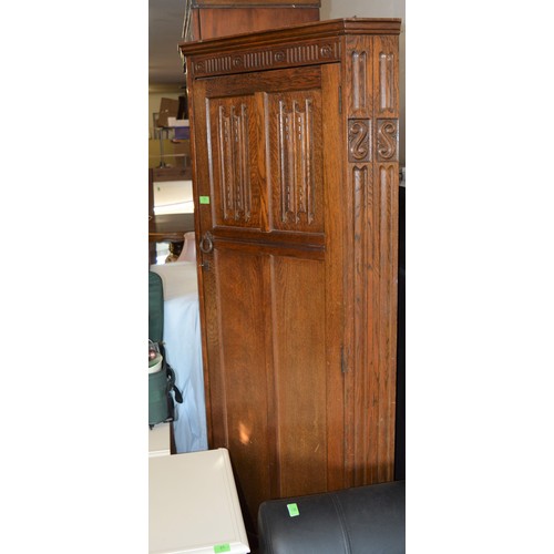 15 - Oak Corner Hall Robe with Linenfold facing applique with Oak/Ply Panelling