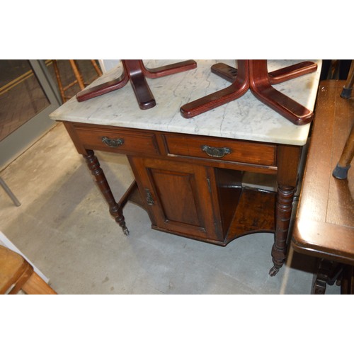 113 - Edwardian Mahogany Washstand with a Grey 