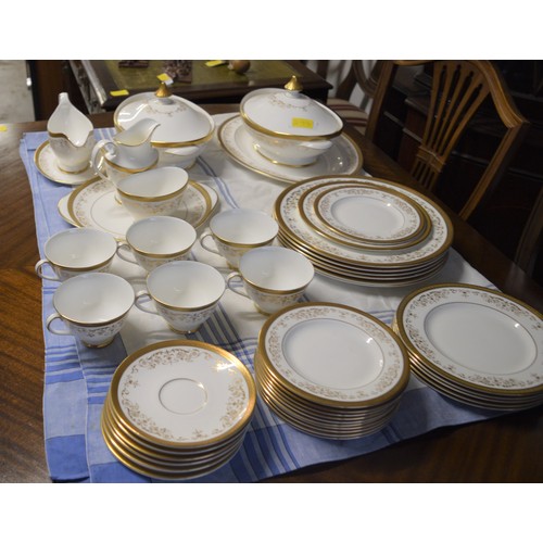 277 - A Royal Doulton Six-Place Setting Dinner and Tea Service in the 