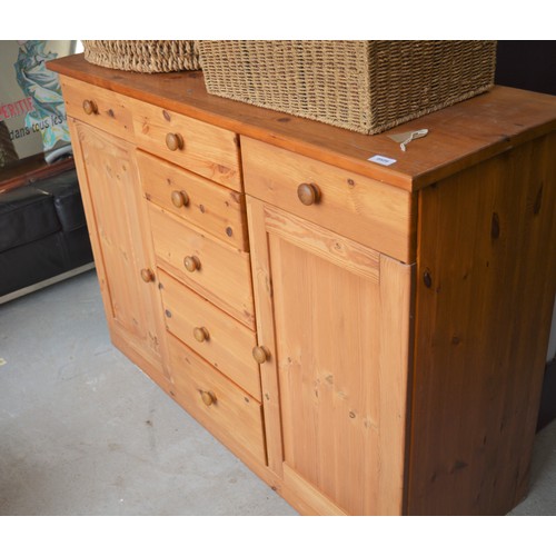 191 - Pine Dresser having Five Central Drawers Flanked by a Drawer over a Cupboard on Each Side - 51