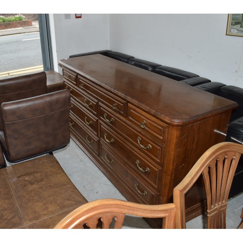 193 - Ethan Allen Nine-Drawer Bedroom Chest Having Two Jewelry Trays, and Compartmental Lower Drawers