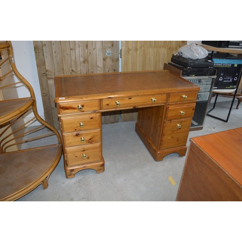 5 - A Ducal Pine Desk with 