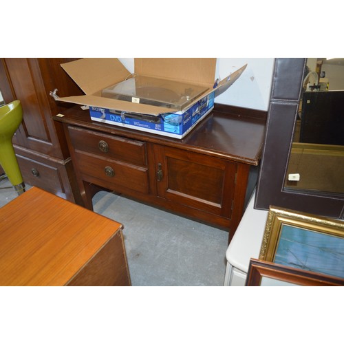 13 - Mahogany Washstand on Ceramic Castors