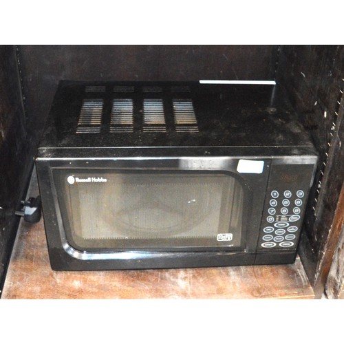 123 - Russell Hobbs 700W Microwave