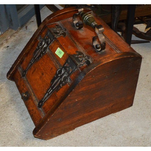 202 - Oak Coal Scuttle with Attached Shovel - gc