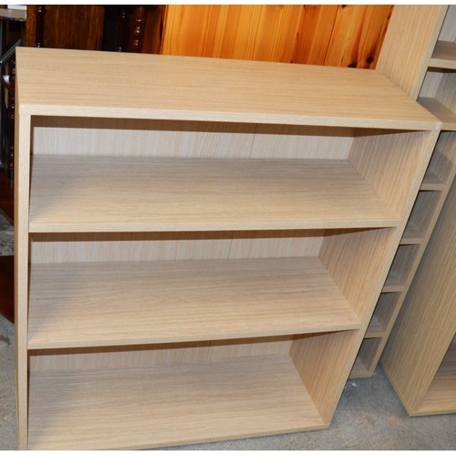 66 - A Limed Oak Veneer Bookcase - 31.5