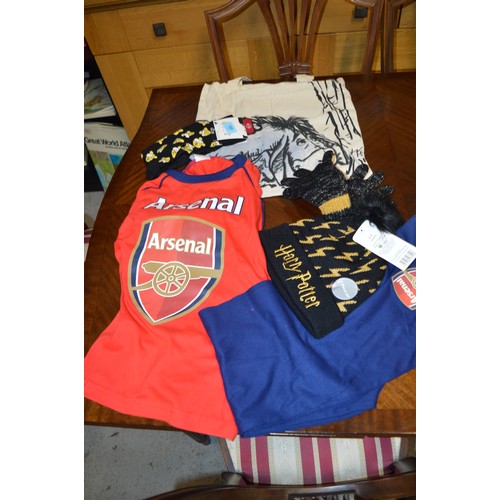 28 - Child's Pair of Arsenal Pyjamas (Age 9-10), a Harry Potter Hat, 