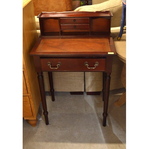 191 - Ladies' Mahogany Writing Desk with Leather Inset and on Slender Legs - approx 24