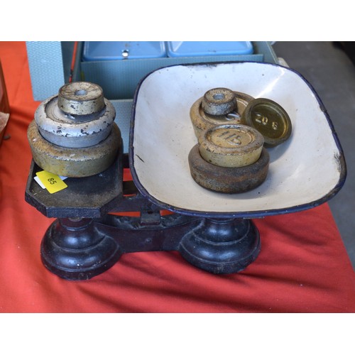 85 - Vintage Kitchen Cast Iron 14 Pound Scale (Black Colour) with Enameled Tray Plus Weights