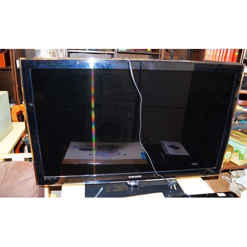 35 - Samsung Flat Screen TV Model UE40C5800QKXXU Version Number CN01 With Remote Control (4 y/o) with USB... 