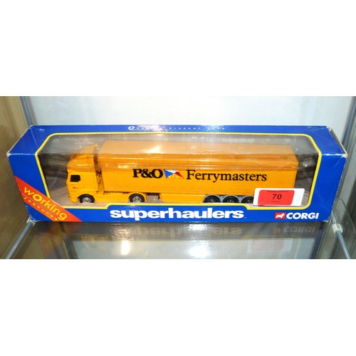 70 - Corgi Superhaulers Renault Petroleum Curtainsider P & O articulated wagon Ref  59548