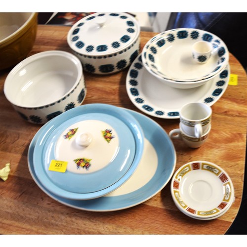 197 - Five Grindley Serving Dishes, and a Washington Pottery Platter with Matching Serving Bowl