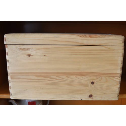 275 - Wooden Storage Box (Dovetail Jointed)