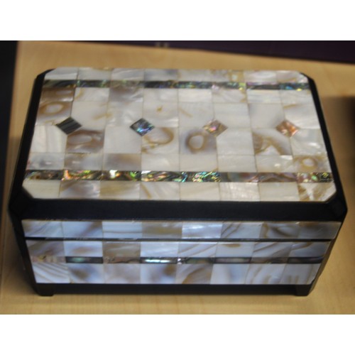 169 - Mother of Pearl Musical Jewellery Box