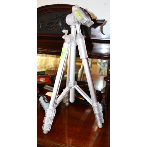 177 - Extending Camera Tripod with spirit Level Adjustment