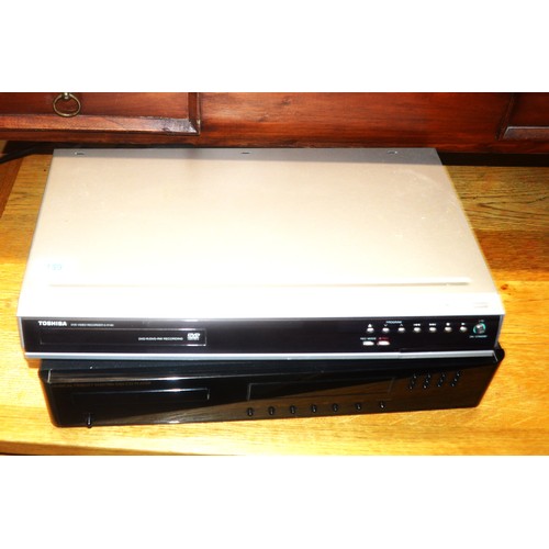 260 - Toshiba DVD Recorder D-t160 and a Musical Fidelity Electra  E60 CD Player
No Remotes