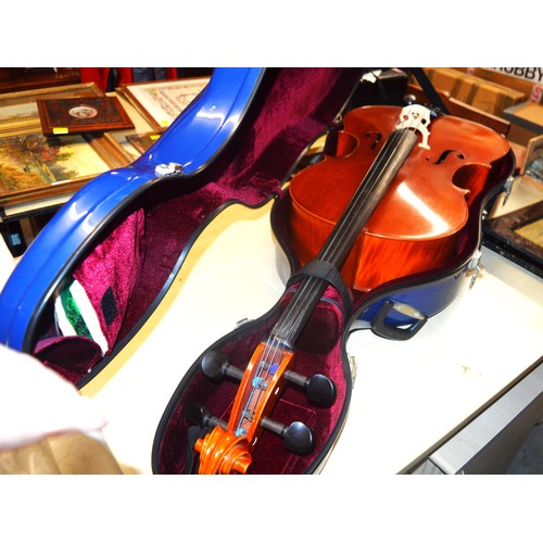 127 - A Westbury Full Size Cello with Bow in a near new Teal Blue Case (4 pictures)