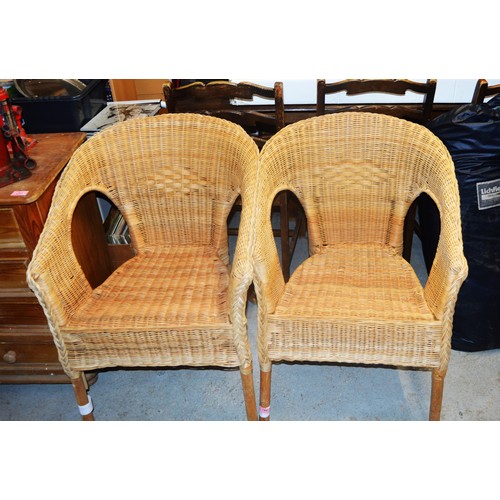 194 - Pair of Wicker Chairs