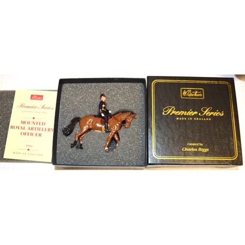 223 - Boxed Britain's Toys Mounted 1914 Royal Artillery Officer with Certificate Reference 8910