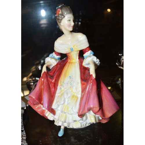 290 - Royal Doulton Figure - Southern Belle HN2229