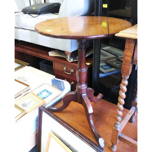 43 - Oak Topped Circular Single Pedestal Occasional Table(Distressed)