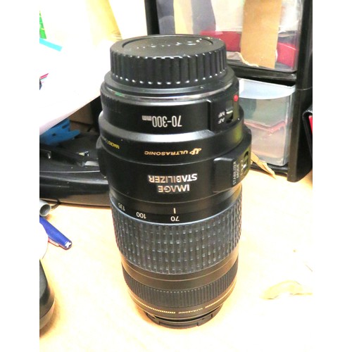 343 - Canon EF 70-300mm Image Stabilizer IS USM F4-5.6 Zoom Lens EOS DSLR F&R Caps