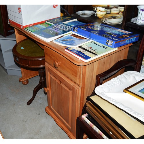265 - Pine Single Pedestal desk/dressing table