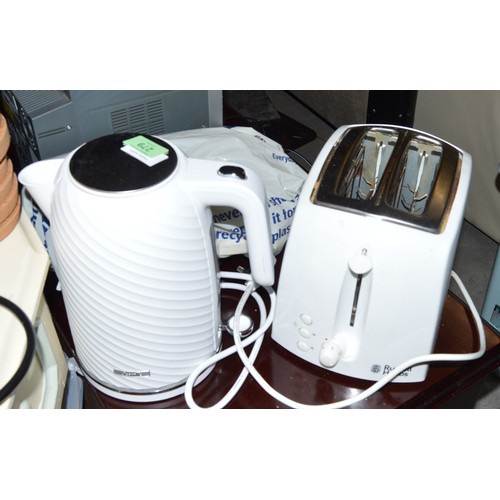 90 - Kettle and Toaster