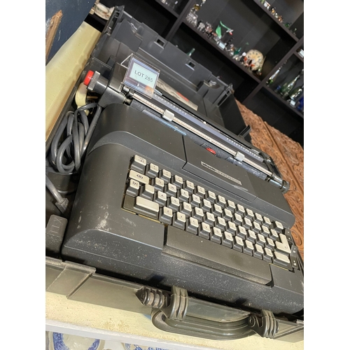 285 - Boxed Olivetti Lexikon 83 DL typewriter with instructions