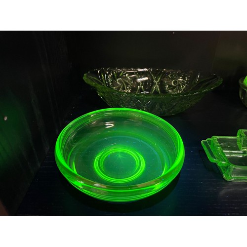 121 - 13 pieces of art deco uranium glass plus 2 green glass cups