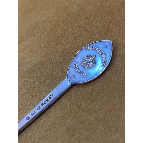 200 - Rare solid silver Giggleswick boarding school spoon. Birmingham made weight 17g