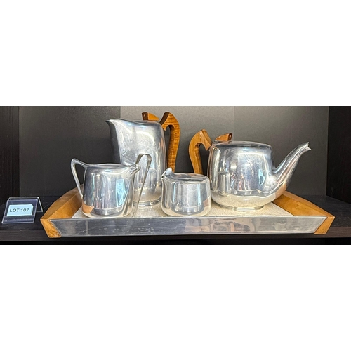 102 - Picquot serving set