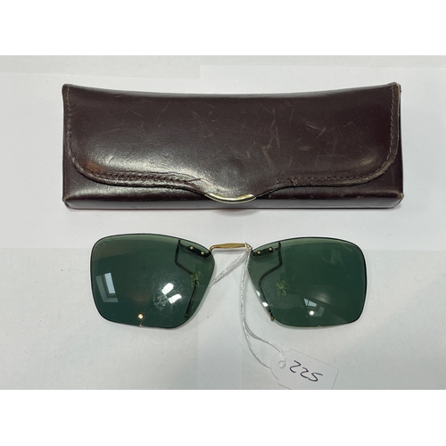 Lot 225       