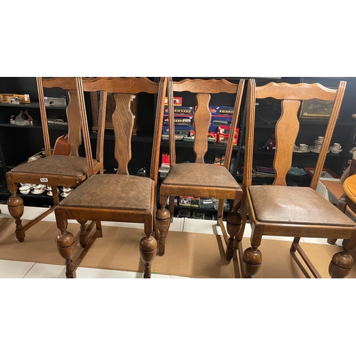 826 - Set of four oak chairs with easy removable seats