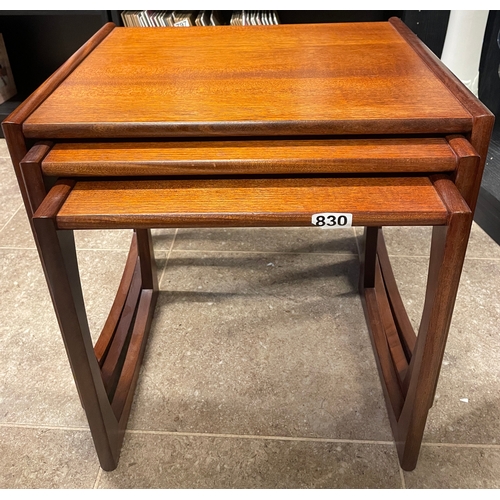 830 - G-Plan nest of tables
